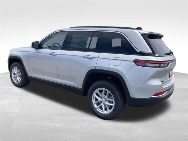 2025 Jeep Grand Cherokee GRAND CHEROKEE LAREDO X 4X2