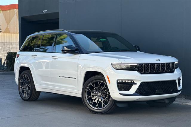 2025 Jeep Grand Cherokee GRAND CHEROKEE SUMMIT RESERVE 4X4
