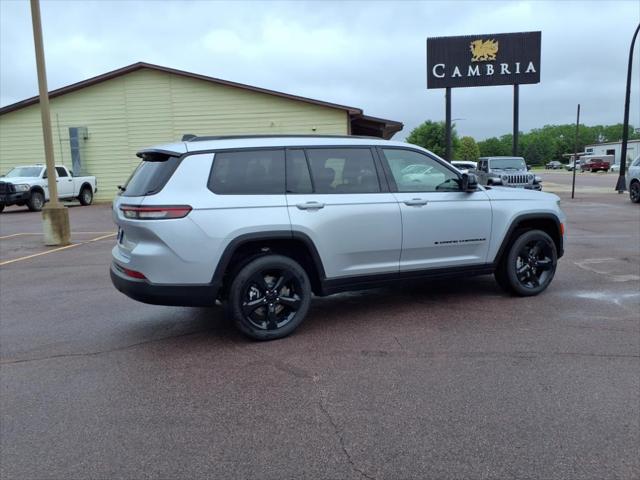 2025 Jeep Grand Cherokee GRAND CHEROKEE L ALTITUDE 4X4