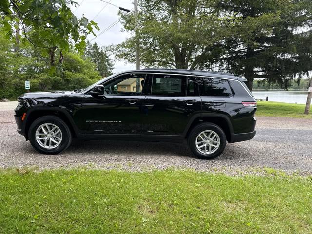 2025 Jeep Grand Cherokee GRAND CHEROKEE L LAREDO X 4X4