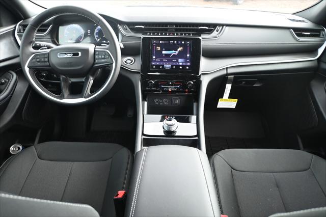 2025 Jeep Grand Cherokee GRAND CHEROKEE LAREDO X 4X2