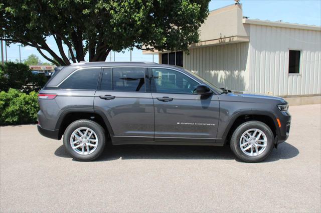 2025 Jeep Grand Cherokee GRAND CHEROKEE LAREDO X 4X4