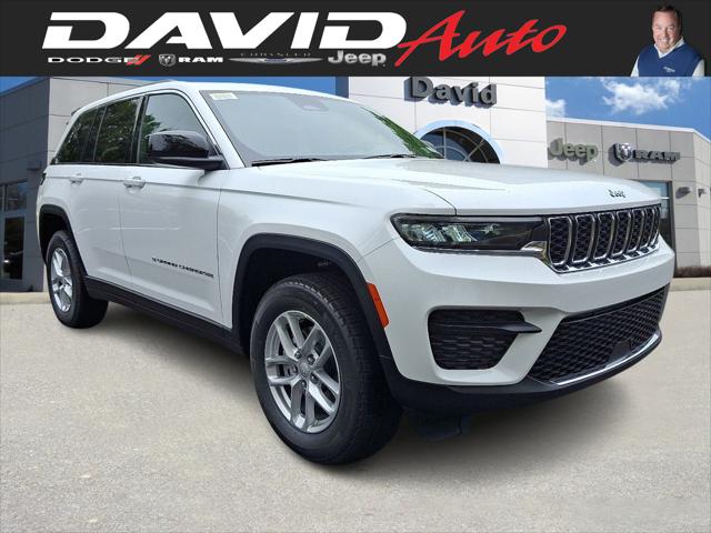 2025 Jeep Grand Cherokee GRAND CHEROKEE LAREDO X 4X4