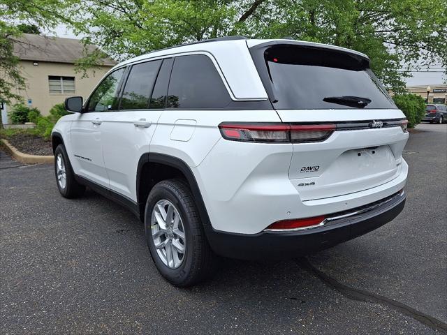 2025 Jeep Grand Cherokee GRAND CHEROKEE LAREDO X 4X4