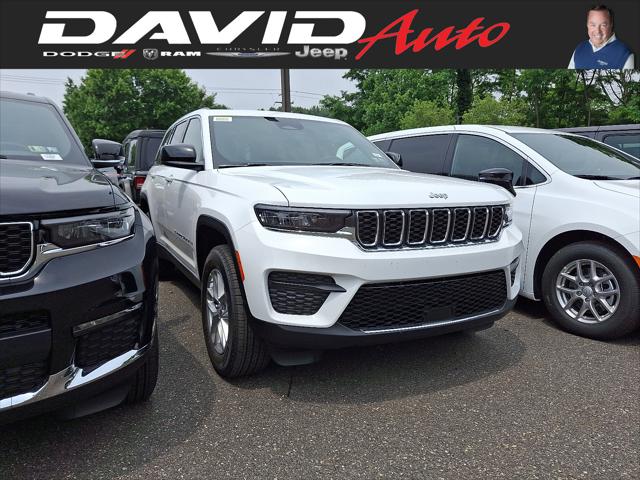 2025 Jeep Grand Cherokee GRAND CHEROKEE LAREDO X 4X4
