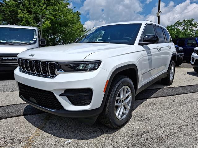 2025 Jeep Grand Cherokee GRAND CHEROKEE LAREDO X 4X4