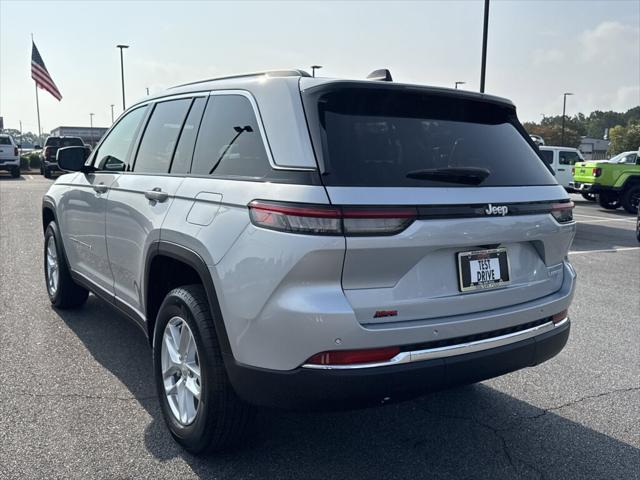 2025 Jeep Grand Cherokee GRAND CHEROKEE LAREDO X 4X2
