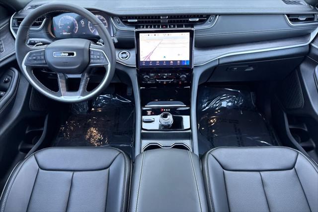 2025 Jeep Grand Cherokee GRAND CHEROKEE LIMITED 4X4 2025 Jeep Grand Cherokee GRAND CHEROKEE LIMITED 4X4