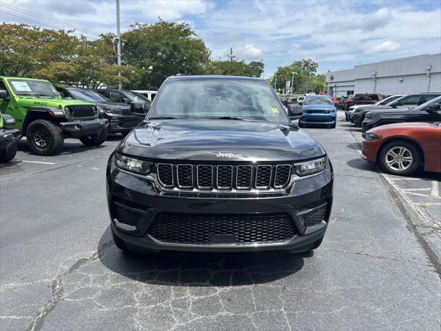 2025 Jeep Grand Cherokee GRAND CHEROKEE LAREDO X 4X2