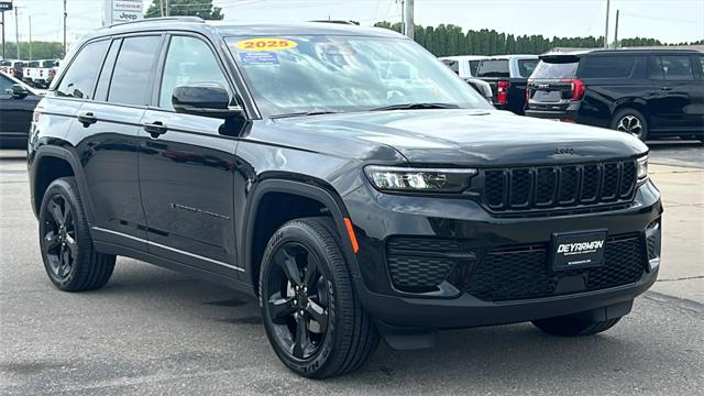 2025 Jeep Grand Cherokee GRAND CHEROKEE ALTITUDE X 4X4
