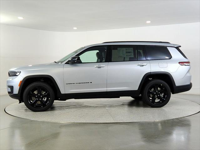 2025 Jeep Grand Cherokee GRAND CHEROKEE L ALTITUDE 4X4