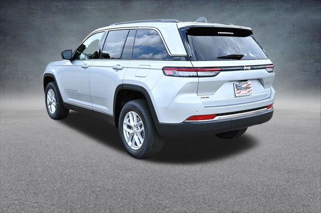 2025 Jeep Grand Cherokee GRAND CHEROKEE LAREDO X 4X2