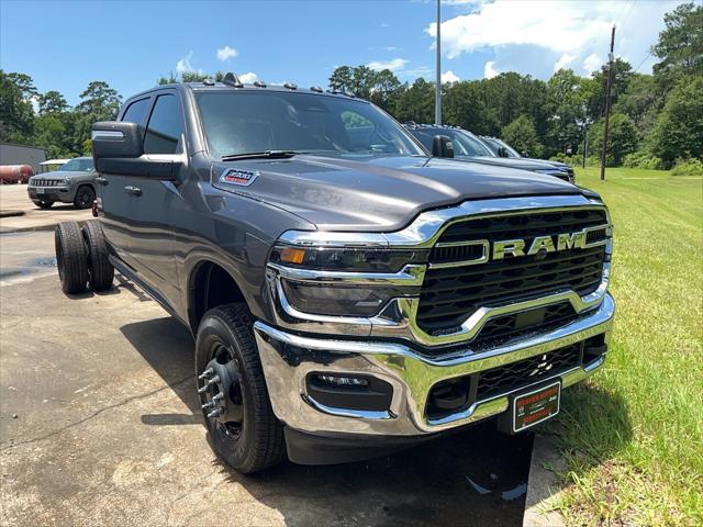 2025 RAM Ram 3500 Chassis Cab RAM 3500 TRADESMAN CREW CAB CHASSIS 4X4 60 CA
