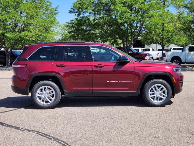 2025 Jeep Grand Cherokee GRAND CHEROKEE LAREDO X 4X4