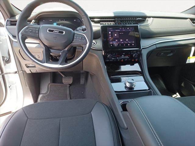 2025 Jeep Grand Cherokee GRAND CHEROKEE L ALTITUDE 4X2