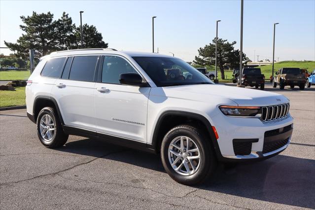 2025 Jeep Grand Cherokee GRAND CHEROKEE L LAREDO 4X2