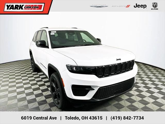2025 Jeep Grand Cherokee GRAND CHEROKEE ALTITUDE 4X4