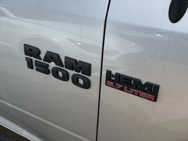 2017 RAM 1500 Express Crew Cab 4x2 57 Box