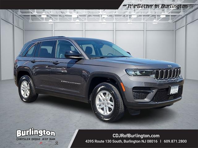 2022 Jeep Grand Cherokee Laredo 4x4