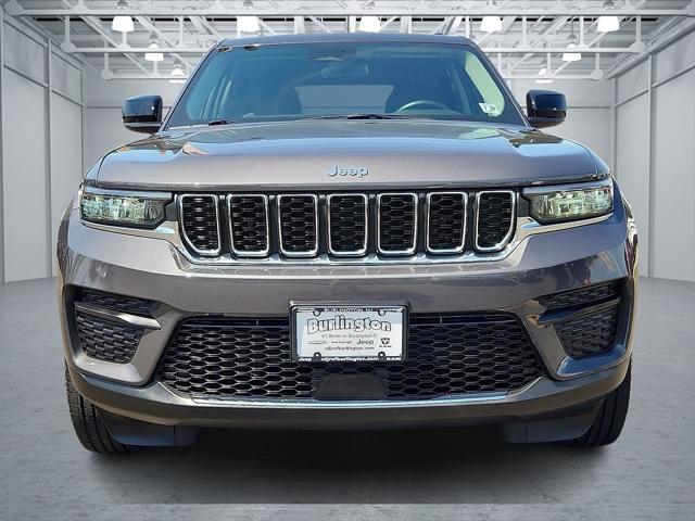 2022 Jeep Grand Cherokee Laredo 4x4