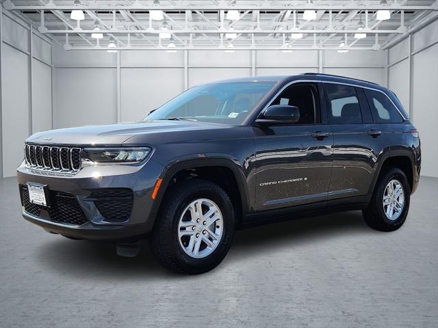 2022 Jeep Grand Cherokee Laredo 4x4