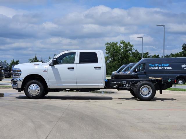 2025 RAM Ram 3500 Chassis Cab RAM 3500 TRADESMAN CREW CAB CHASSIS 4X4 60 CA