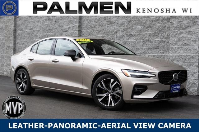 2023 Volvo S60 B5 Plus Dark Theme