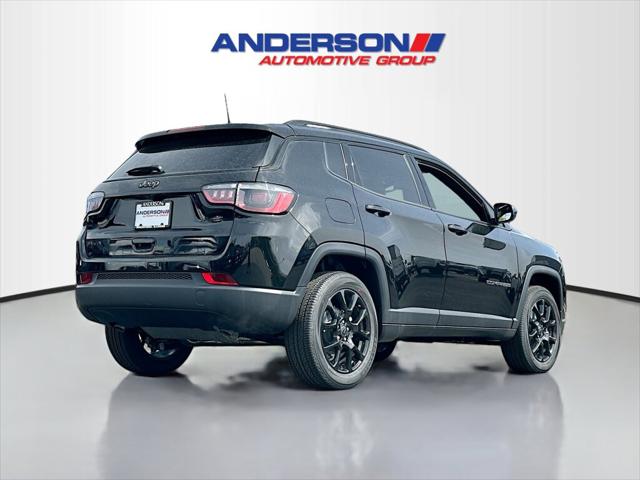 2025 Jeep Compass COMPASS LATITUDE 4X4