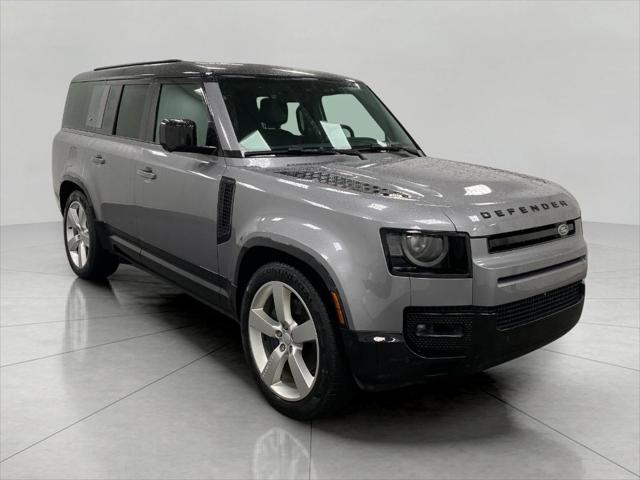 2024 Land Rover Defender 130 P400 X-Dynamic SE