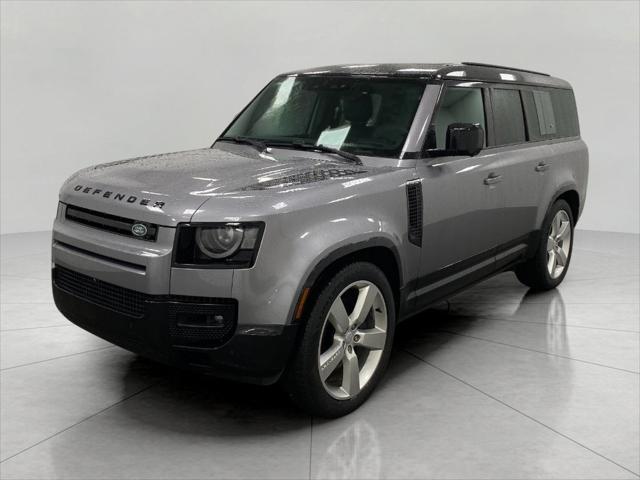 2024 Land Rover Defender 130 P400 X-Dynamic SE
