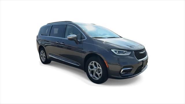 2022 Chrysler Pacifica Limited AWD