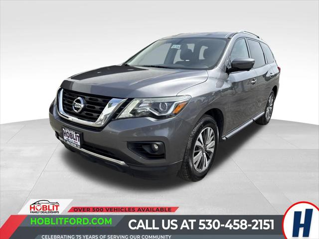 2017 Nissan Pathfinder SL