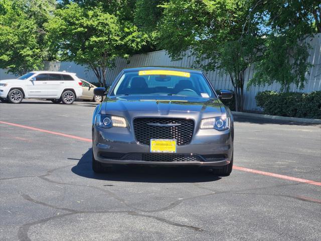 2023 Chrysler 300 Touring