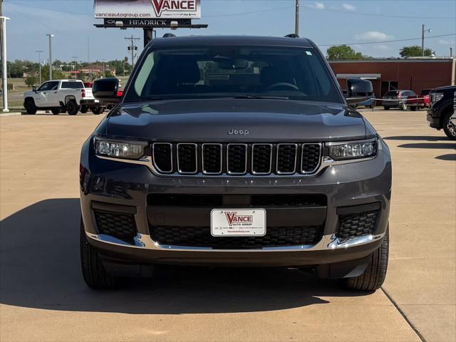 2023 Jeep Grand Cherokee L Laredo 4x2