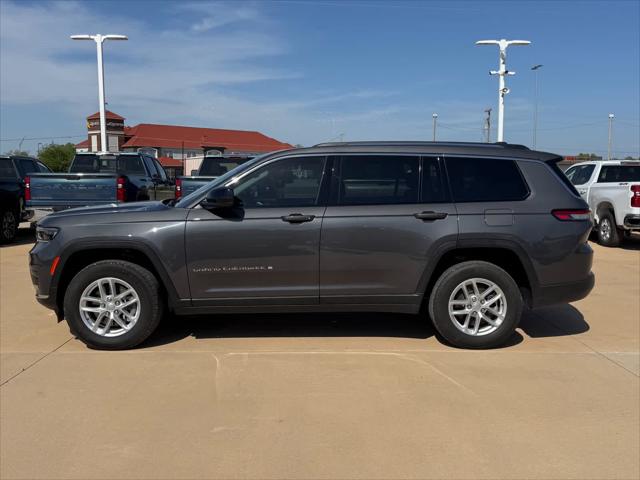 2023 Jeep Grand Cherokee L Laredo 4x2