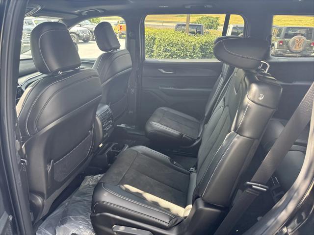 2025 Jeep Grand Cherokee Altitude X 4x4