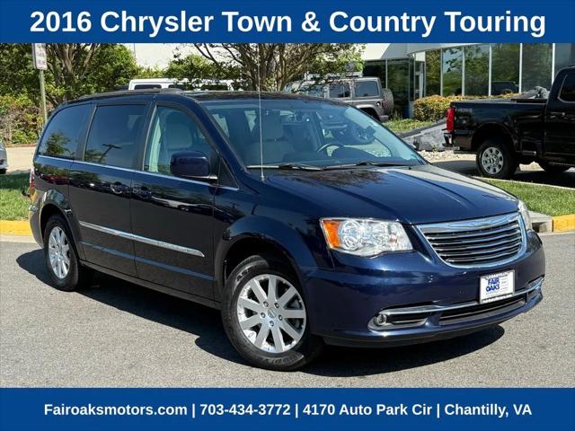 2016 Chrysler Town and Country Touring