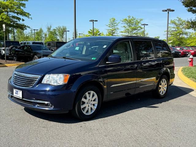 2016 Chrysler Town and Country Touring