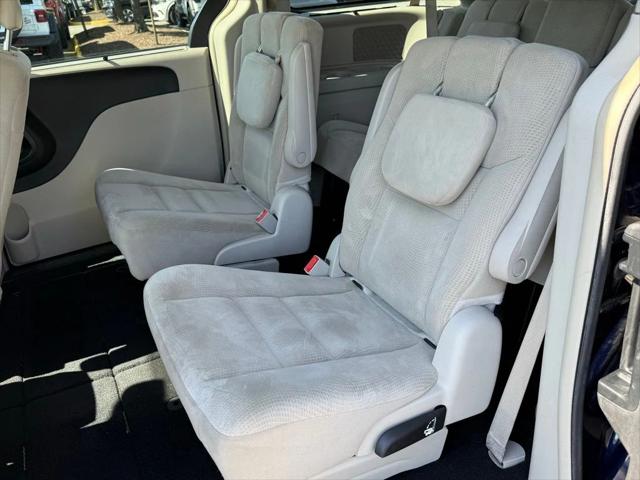 2016 Chrysler Town and Country Touring