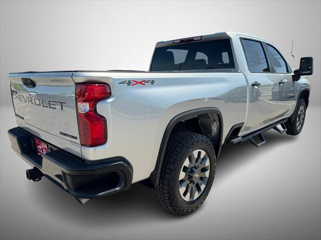 2022 Chevrolet Silverado 2500HD 4WD Crew Cab Standard Bed Custom