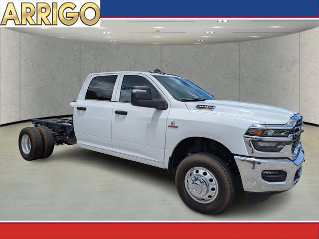 2025 RAM Ram 3500 Chassis Cab RAM 3500 TRADESMAN CREW CAB CHASSIS 4X4 60 CA