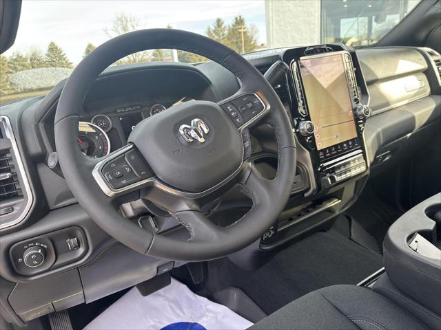 2025 RAM Ram 3500 RAM 3500 BIG HORN CREW CAB 4X2 8 BOX