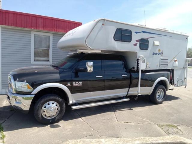 2017 RAM 3500 Laramie Crew Cab 4x4 8 Box
