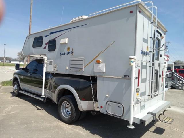 2017 RAM 3500 Laramie Crew Cab 4x4 8 Box