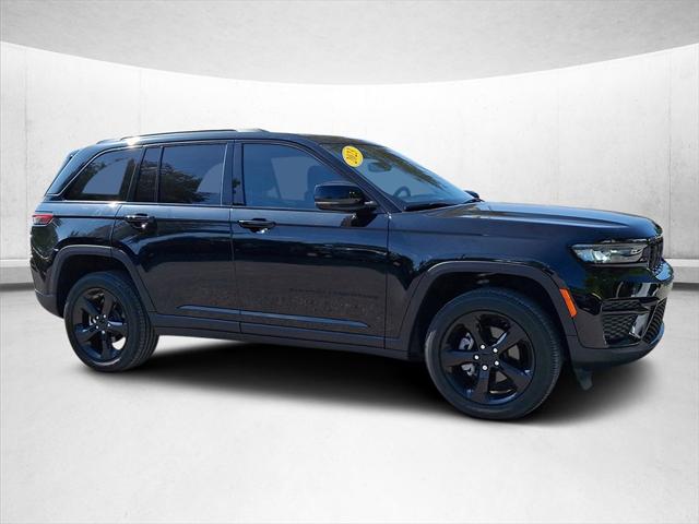 2023 Jeep Grand Cherokee Altitude 4x2