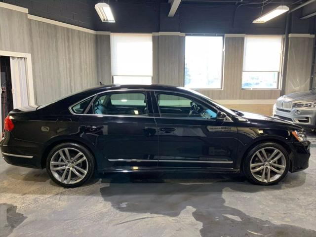 2016 Volkswagen Passat 1.8T R-Line