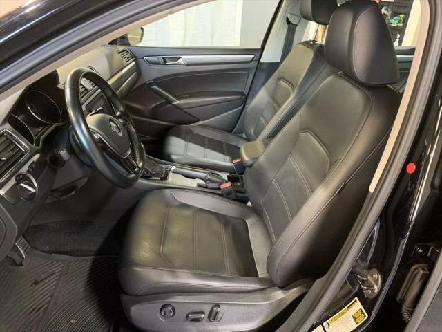 2016 Volkswagen Passat 1.8T R-Line