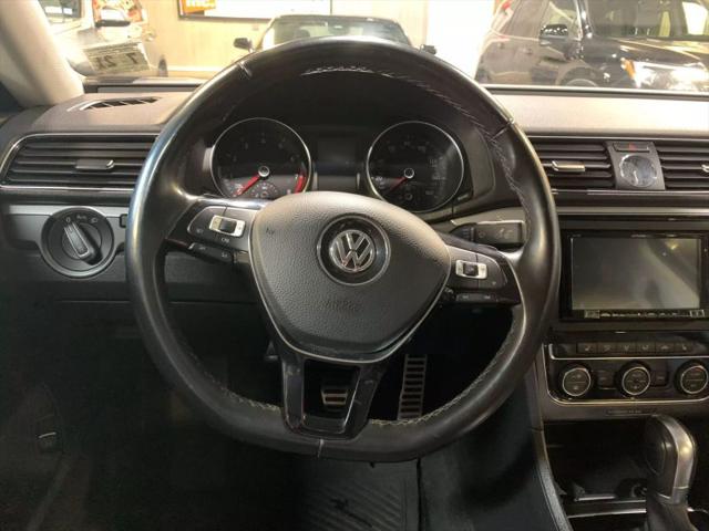 2016 Volkswagen Passat 1.8T R-Line