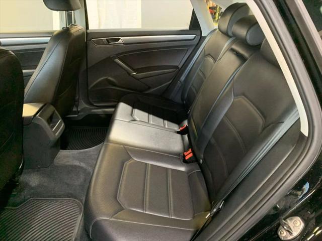 2016 Volkswagen Passat 1.8T R-Line