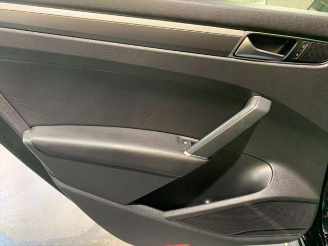 2016 Volkswagen Passat 1.8T R-Line